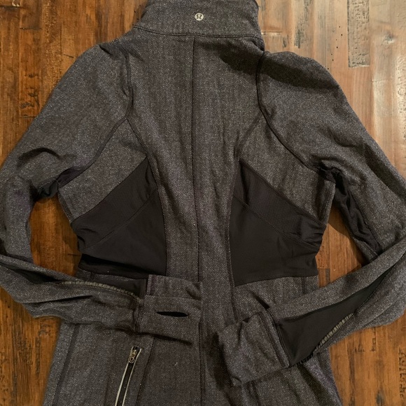 lululemon athletica Tops - RARE Lululemon Half Zip Herringbone Pullover